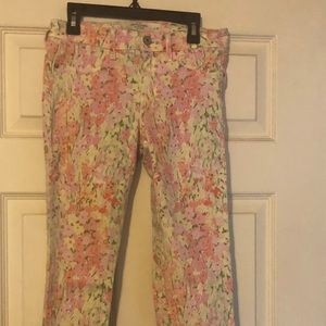 Never worn Size 2 Abercrombie crop jeans 👖